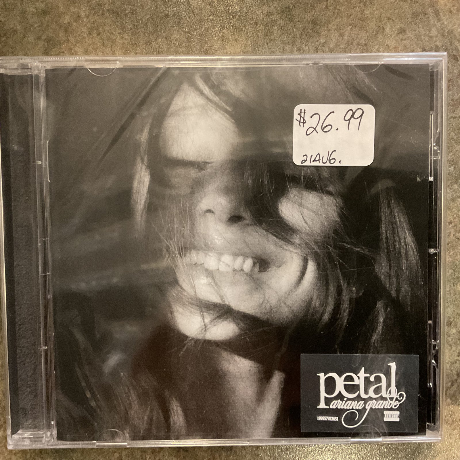 Ariana Grande (CD NEW) Petal